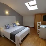 Hotel El Trasgu Soto De Cangas